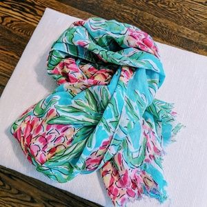 Pineapple print scarf